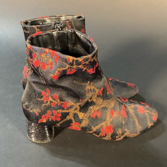 Topshop Silk Chinoiserie Booties with Silver Heel - Picture 4 of 8